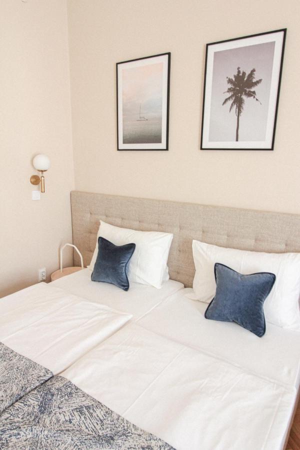 Platan Hotel Сиофок Екстериор снимка