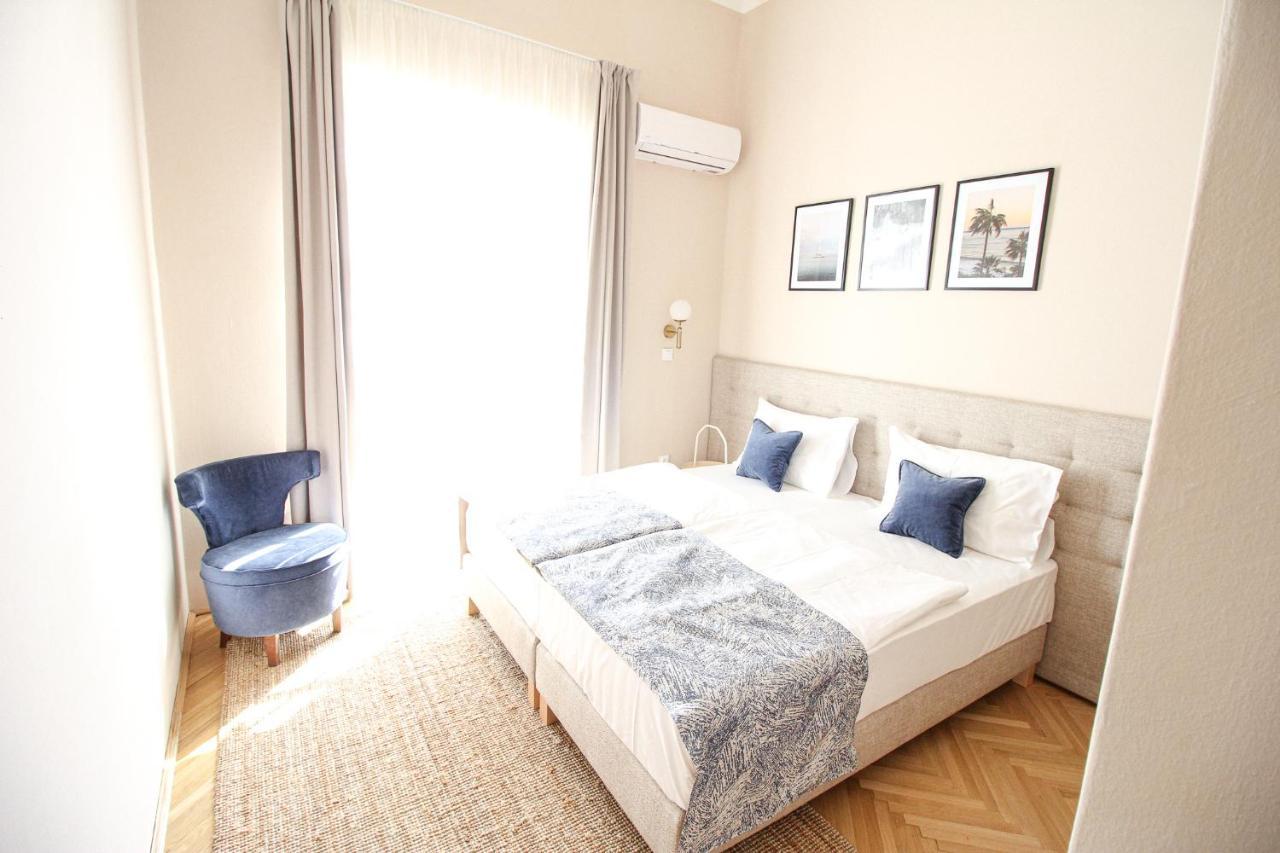 Platan Hotel Сиофок Екстериор снимка